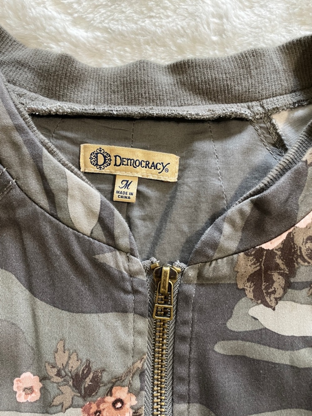 🎉LAST CHANCE 🎉Democracy Floral Camo Utility Jacket - Gray & Dusty Rose - Picture 14 of 15
